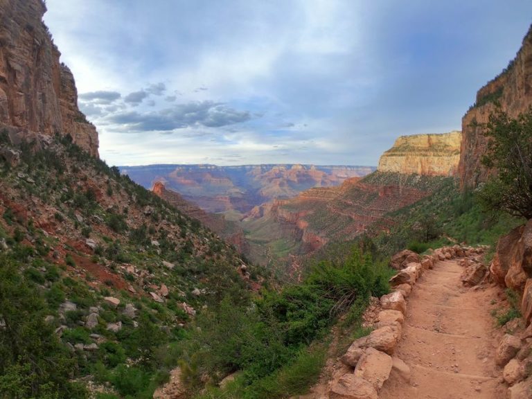 Strategic Grand Canyon Hiking: November Weather Insights