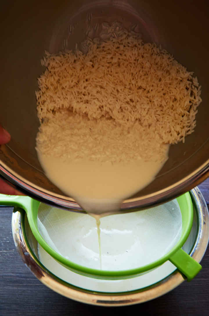 colar el arroz empapado